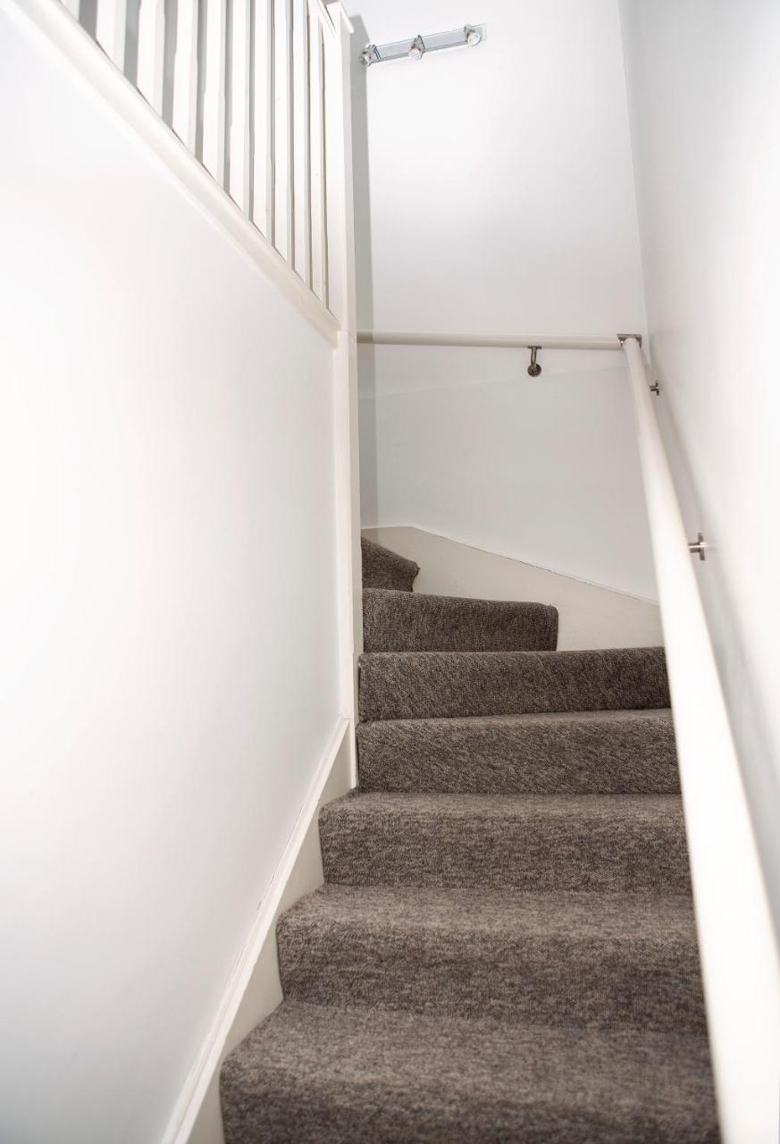 Apt 3, Trafalgar Sq Duplex, 3Rd & 4Th Floor By Indigo Flats Londres Exterior foto