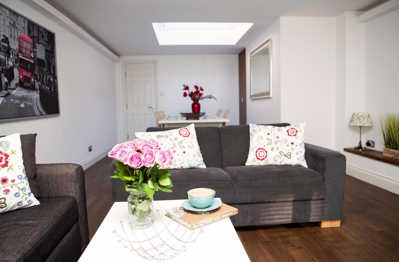 Apt 3, Trafalgar Sq Duplex, 3Rd & 4Th Floor By Indigo Flats Londres Exterior foto