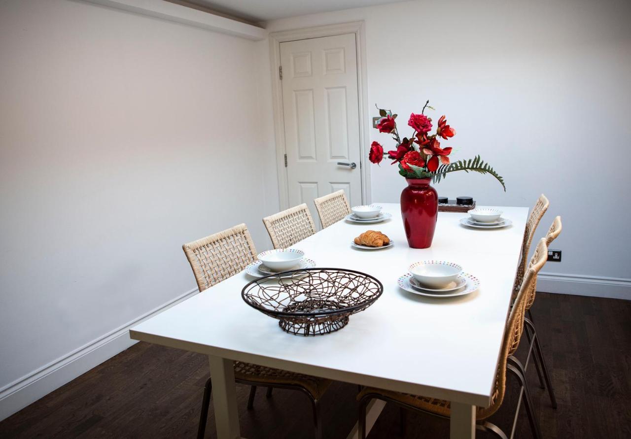 Apt 3, Trafalgar Sq Duplex, 3Rd & 4Th Floor By Indigo Flats Londres Exterior foto